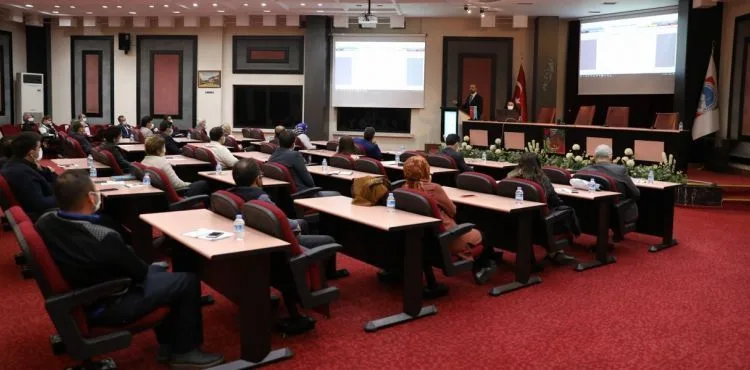 MELİKGAZİ’DE ELEKTRONİK BELGE YÖNETİM SİSTEMİ EĞİTİMİ VERİLDİ