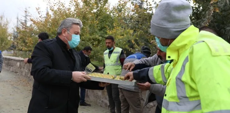 MELİKGAZİ'DE ASFALT ÇALIŞMALARI TAM GAZ DEVAM