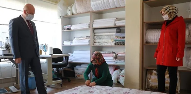 BAŞKAN ÇOLAKBAYRAKDAR, ENGEL TANIMAYAN ÜRETİCİYİ ZİYARET ETTİ