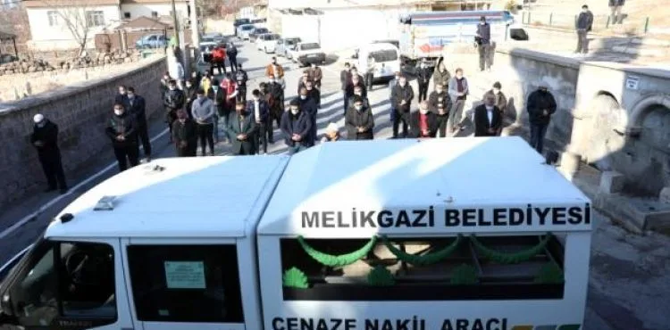 MELİKGAZİ’NİN ÇALIŞANLARI HAYIRSEVER MEHMET YILDIRIM'I CENAZESİNDE YALNIZ BIRAKMADI