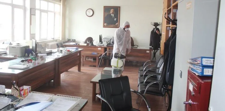 YEŞİLHİSAR’DA SALGINA KARŞI MÜCADELE DEVAM EDİYOR