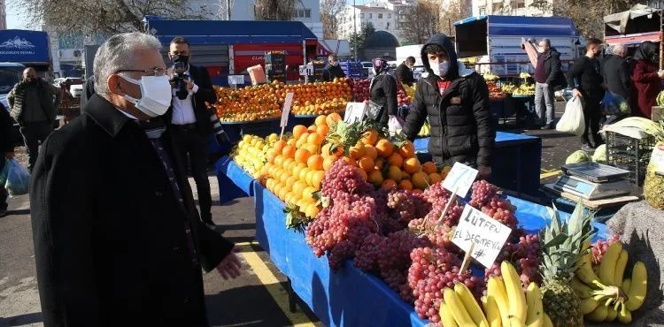 BAŞKAN BÜYÜKKILIÇ YİNE ÇARŞI PAZAR DENETİMİNDE