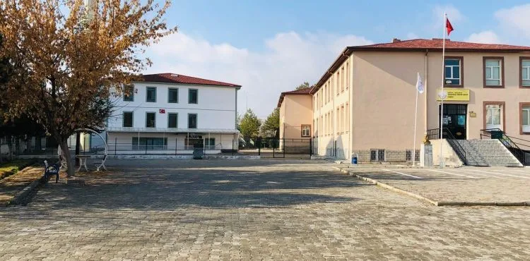 BAŞKAN HALİT TAŞYAPAN EĞİTİME ÖNEM VERMEYE DEVAM EDİYOR