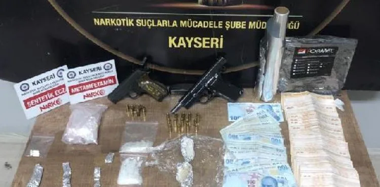 Kayseri'de uyuşturucu operasyonu: 4 gözaltı