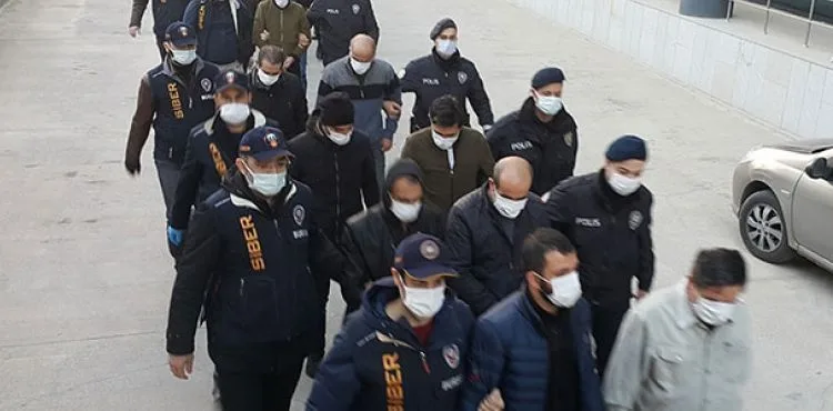 'Devletten 1000 TL destek' mesajıyla dolandıran 21 kişi yakalandı; parayla bitcoin almışlar
