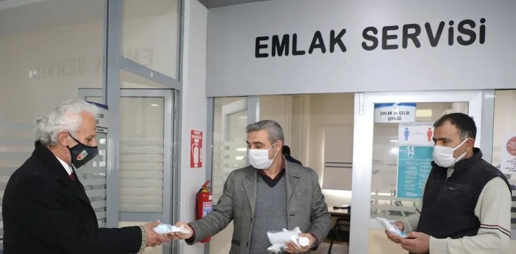 TALAS’TAN VERGİ YAPILANDIRMASI İÇİN GELENLERE HİJYEN PAKETİ