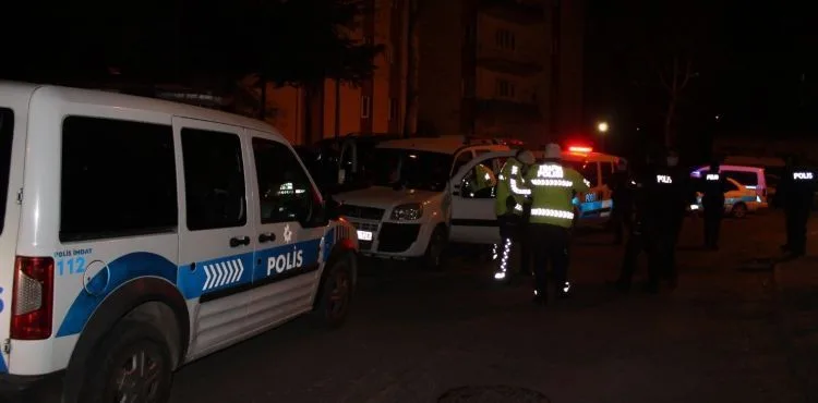 Kayseri'de, polisin 'dur' ihtarına uymayan sürücü 6 kilometre kaçabildi