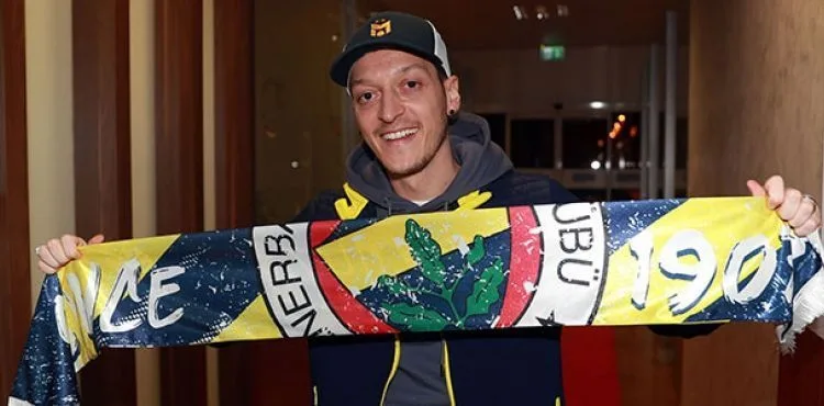Mesut Özil: Fenerbahçe formasını giyeceğim için çok mutluyum