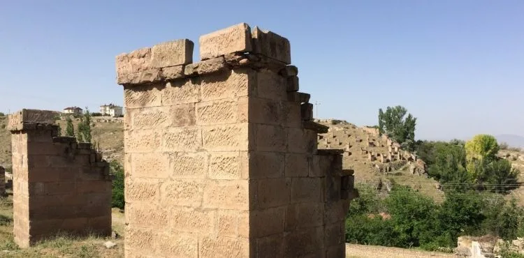 GESİ’NİN TARİHİ GÜVERCİNLİKLERİ GÜN YÜZÜNE ÇIKACAK