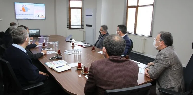 HACILARDA KASKİ YATIRIM TOPLANTISI DÜZENLENDİ BAŞKAN ÖZDOĞAN:”ÖZVERİLİ BİR ŞEKİLDE YATIRIMLARIMIZ SÜRÜYOR”