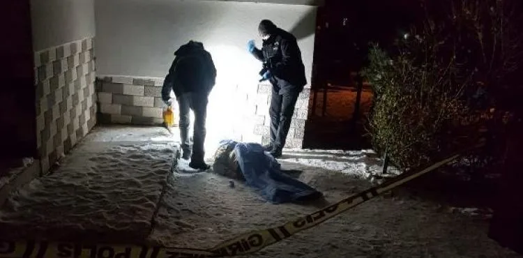 Epilepsi hastası kadın, 10'uncu kattaki evinin balkonundan düşüp, öldü