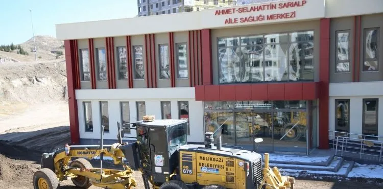 TINAZTEPE AİLE SAĞLIĞI MERKEZİ ÇEVRE DÜZENLEMESİ BAŞLADI
