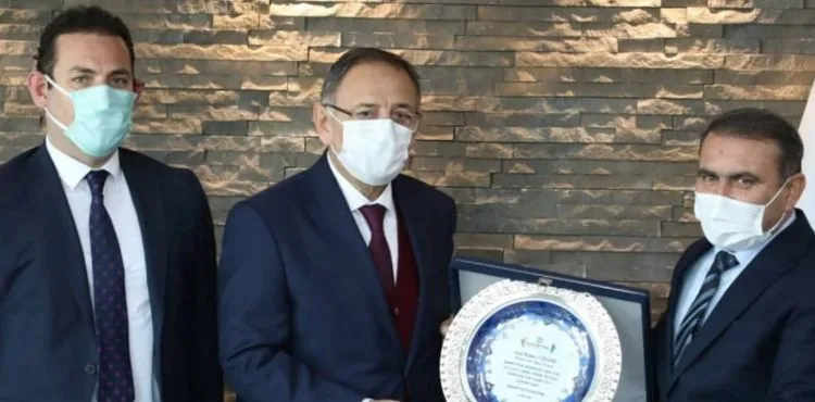 AK Parti Genel Başkan Yardımcısı Mehmet Özhaseki: “KUMSMALL Kayseri mobilyasının vitrini olmuş”