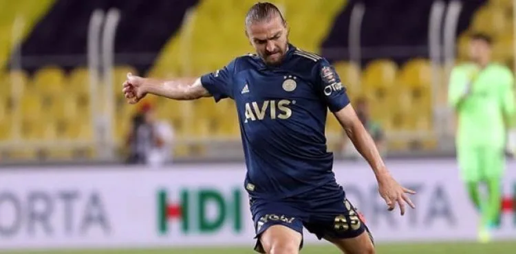 Fenerbahçe'de Caner Erkin belirsizliği sürüyor
