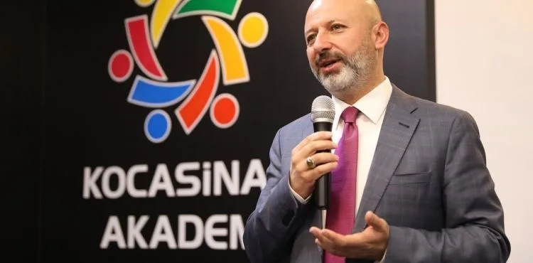 BAŞKAN ÇOLAKBAYRAKDAR, “KADINLARIMIZ, BİR ÖMÜR BOYU KIYMETLİ VE DEĞERLİDİR”