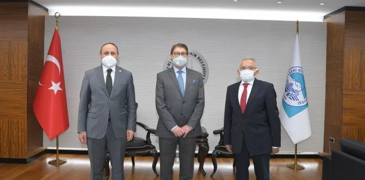 BAŞKAN BÜYÜKKILIÇ, AFGAN BAKAN VE HEYETİNİ AĞIRLADI
