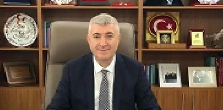 Milliyetçi Hareket Partisi Kayseri İl Başkanı Serkan Tok, özellikle pandemi sürecinde emeğini esirgemeden gece gündüz çalışan başta hekimler olmak üzere tüm sağlık çalışanlarına teşekkürlerini sunarak