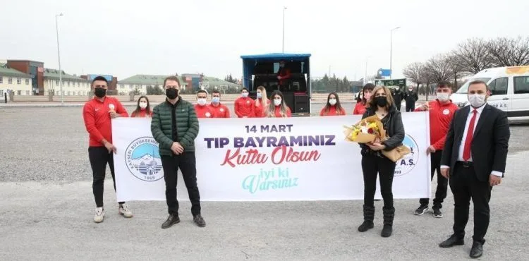 SAĞLIK ÇALIŞANLARINA “14 MART” SÜRPRİZİ