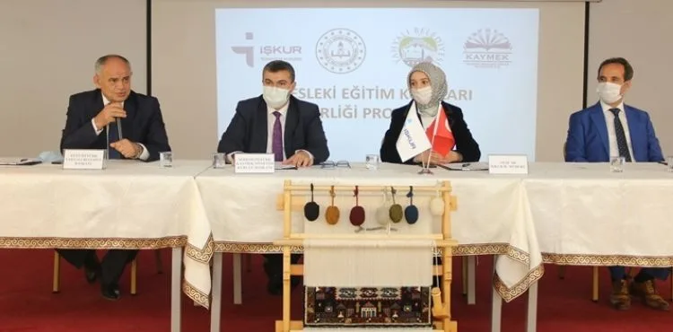 YAHYALI’DA HALI DOKUMA KURSU AÇILMASI İÇİN PROTOKOL İMZALANDI