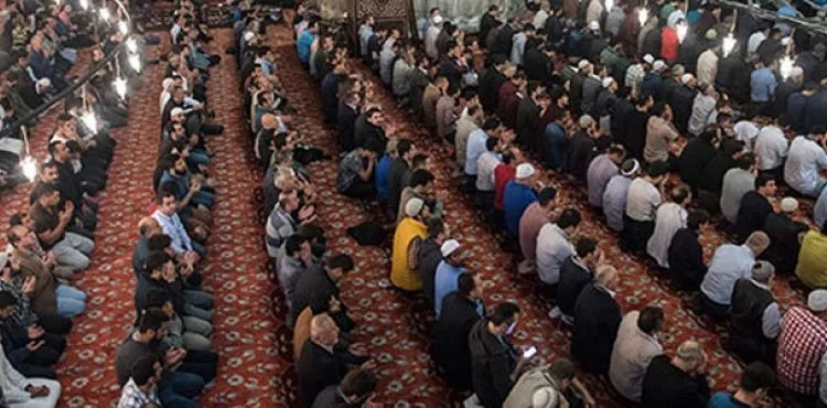 Diyanet İşleri Başkanı Erbaş: Teravih namazının evde kılınması kararı aldık