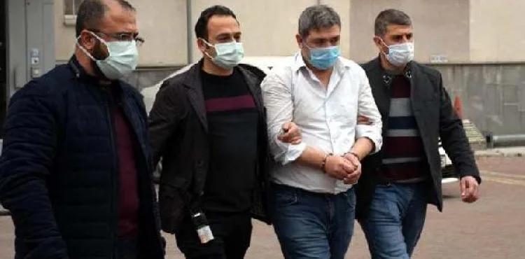 30 bıçak darbesiyle öldürülen kadının katil zanlısı eski koca yakalandı
