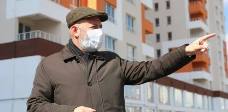BAŞKAN ÇOLAKBAYRAKDAR’DAN KENTSEL DÖNÜŞÜMDE EZBERLERİ BOZAN DÖNÜŞÜM