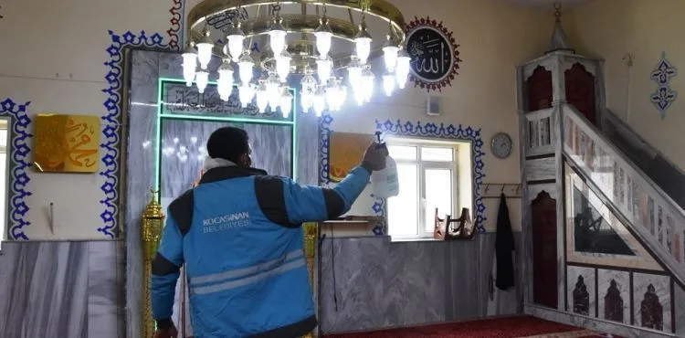 KOCASİNAN’DA CAMİLER RAMAZAN AYINDA DA GÜL KOKUYOR