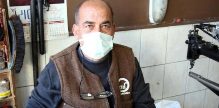 43 yıldır ayakkabı tamirciliği yapıyor