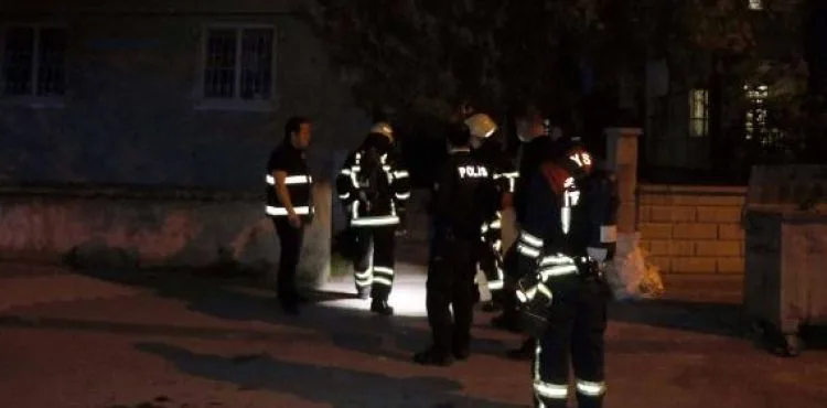 İftar vakti ocakta unutulan yemek yangına neden oldu