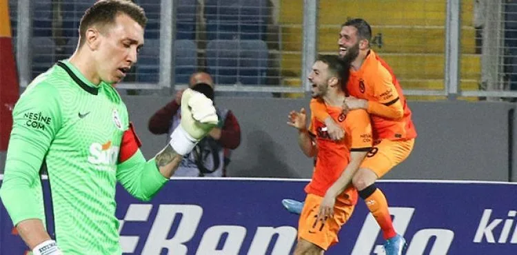 Galatasaray takibini sürdürüyor