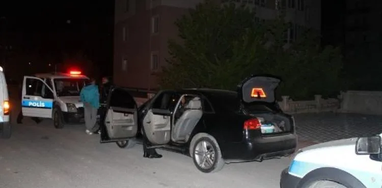 'Dur' ihtarına uymayan ehliyetsiz sürücü ve yanındaki kişiye 11 bin TL ceza