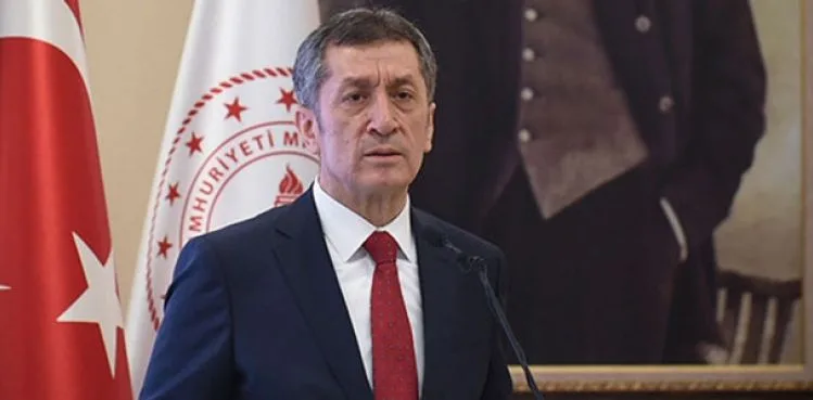 Bakan Selçuk: Çocuklarınızın şifrelerini bilin