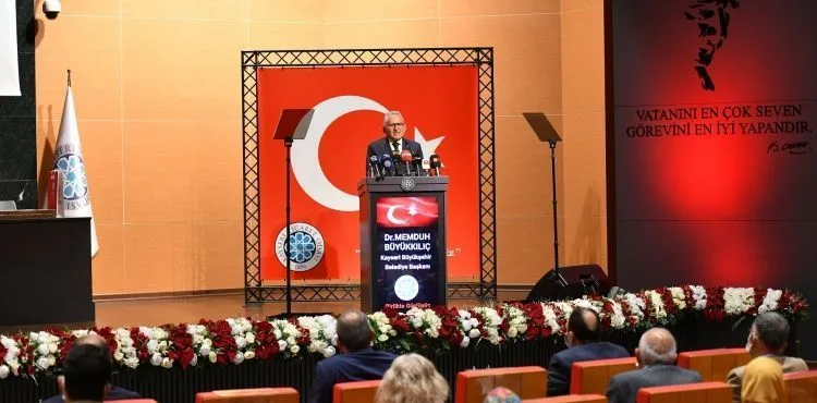 BÜYÜKKILIÇ’TAN EBRAR’A İSTİKLAL MARŞI ÖDÜLÜ