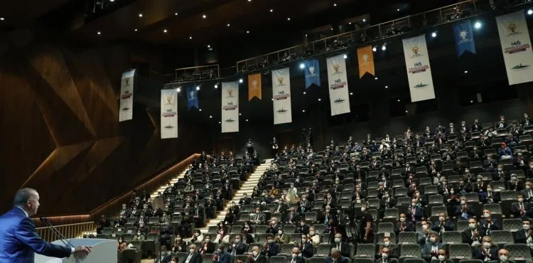 BAŞKAN BÜYÜKKILIÇ, DEMOKRASİ VE ÖZGÜRLÜKLER ADASI'NDA TOPLANTIYA KATILDI