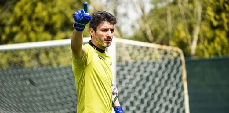 Cenk Gönen Denizlispor'dan ayrıldı
