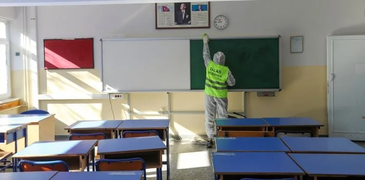 TALAS’TA OKULLAR HEM LGS’YE HEM YÜZYÜZE EĞİTİME HAZIR