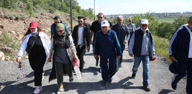 BÜYÜKKILIÇ VE BAŞKANLARIN “ÇEVRE GÜNÜ” DUYARLILIĞI