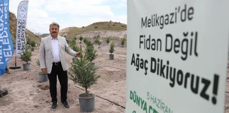 “Melikgazi yeşillenmeye devam ediyor”