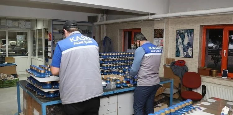 KASKİ, ESKİYEN SU SAYAÇLARINI YENİLİYOR