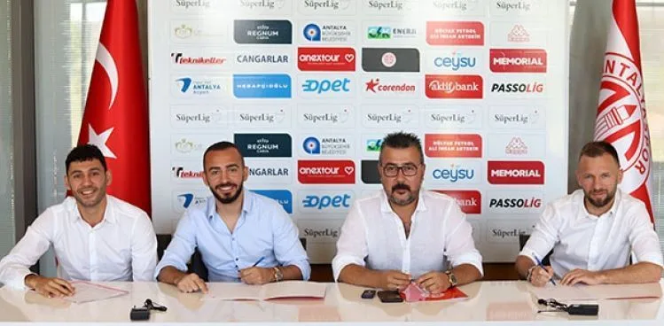 Antalyaspor, 3 futbolcusuyla sözleşme yeniledi