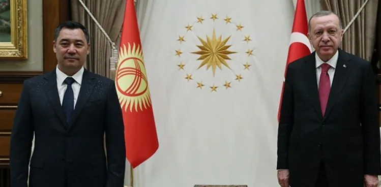 Cumhurbaşkanı Erdoğan, Kırgızistan Cumhurbaşkanı Caparov ile bir araya geldi