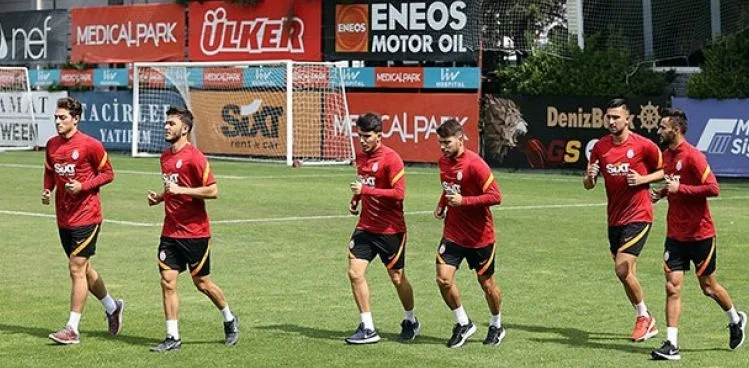 Galatasaray'da Radamel Falcao koronavirüse yakalandı