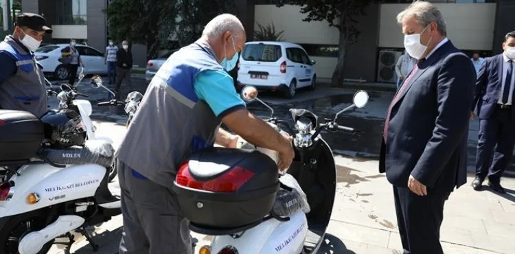ÇEVRECİ BELEDİYEDEN 10 ADET ELEKTRİKLİ MOTOSİKLET