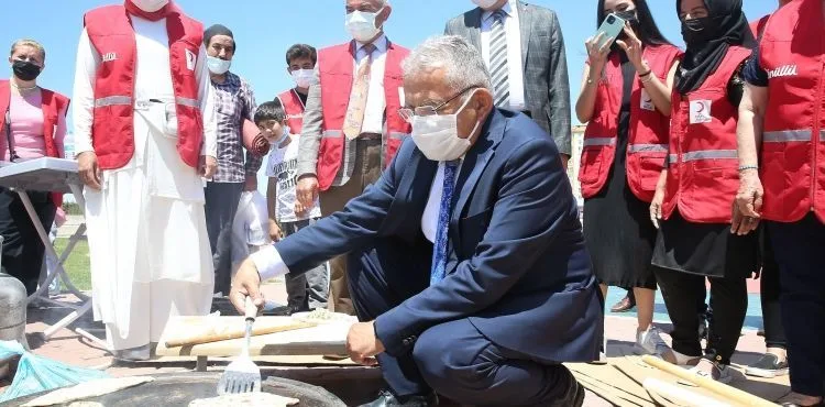 BÜYÜKKILIÇ, TÜRK KIZILAYI KERMESİNDE