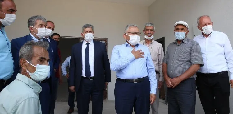 BÜNYAN’A ÇIKARMA YAPAN BAŞKAN BÜYÜKKILIÇ’TAN MÜJDELER