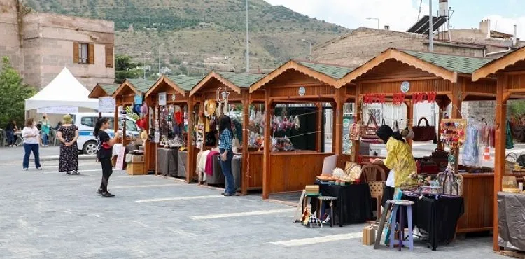MAHARETLİ ELLER, NELER VAR NELER!