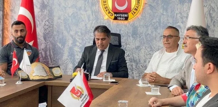 Dünya Şampiyonu’ndan KGC’ye ziyaret