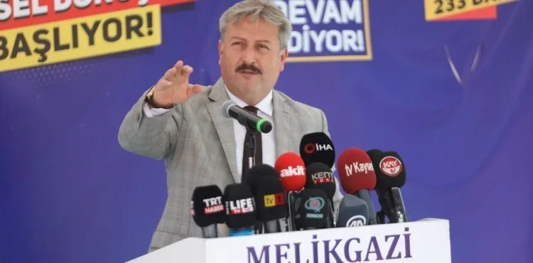 DÖNÜŞEN VE DEĞİŞEN YILDIRIM BEYAZIT’TA YIKIM ÇALIŞMALARI BAŞLADI