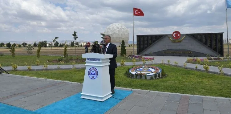 BÜYÜKKILIÇ: “VATAN BÖLÜNMEZ, TÜRKİYE GEÇİLMEZ”