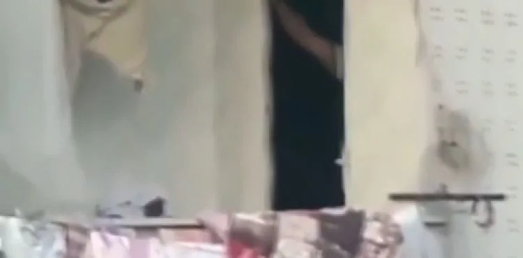 Küçükçekmece'de çocuğunu tavana asarak dövdüğü iddia edilen baba gözaltına alındı